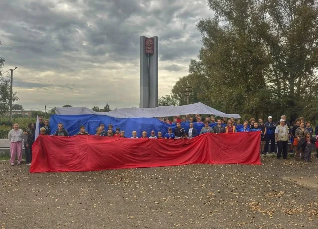 Легкоатлетический забег в рамках Всероссийской акции "Цвета Родины"