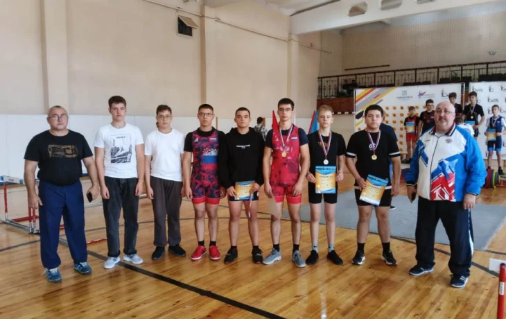 Краевые соревнования по пауэрлифтингу (жим классический), 14-18 лет Краевые соревнования по пауэрлифтингу (жим классический), 14-18 лет