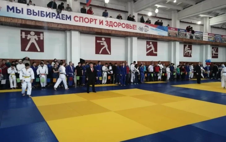 Краевые соревнования по дзюдо среди юношей и девушек 2007-2009г.р., посвящённых памяти Почётного гражданина Берёзовского района Краевые соревнования по дзюдо среди юношей и девушек 2007-2009г.р., посвящённых памяти Почётного гражданина Берёзовского района