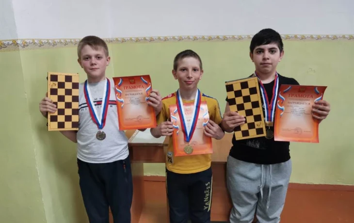 Турнир по шашкам