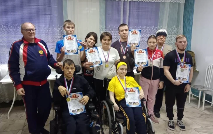 Соревнования по армрестлингу Соревнования по армрестлингу